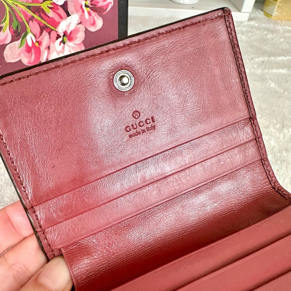 Gucci Flora Compact Wallet, Wristlet clutch GOOD USED! BEAUTIFUL! With chain - Picture 8 of 16